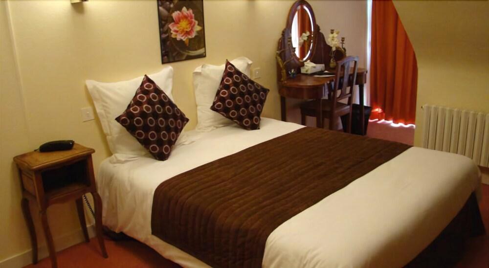 Hotel Du Tertre Mont-Dol Екстериор снимка